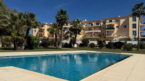 Oura View Apartment