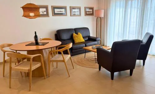 Pine Tree Seaside Apartments 500m to Beach