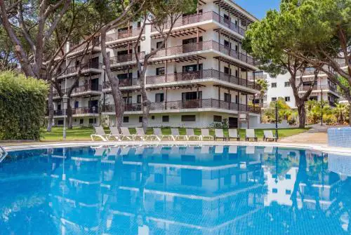 PineSun Park- Swimming pool- Beach 700m by AlgarStays