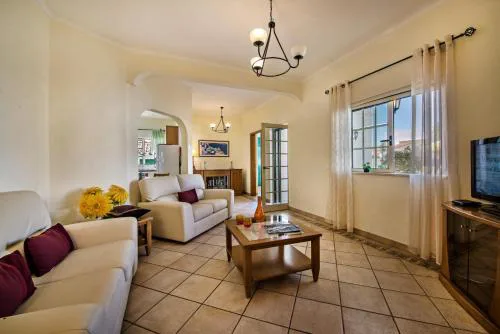 Rebela GF by Algarve Villa Holidays