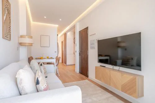 Sandora Breeze - Calm Stay Near Beach & Old Town