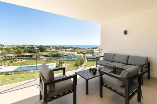 Snazzy Varandas do Castelo One Bedroom Apartment with Sea View sleeps 2persons