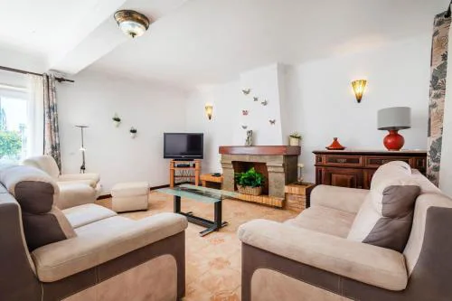 Solar do Castelo Villa with Pool & Private Studio