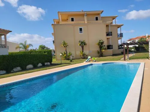 Spacious 2 Bedroom 2 Bathroom Condo in Albufeira