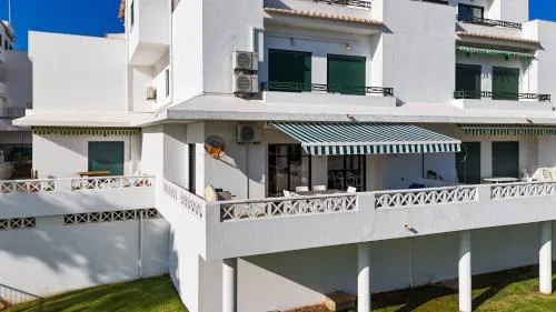 Tangerine Apartment by HelloVacations