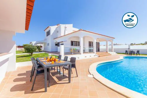 Villa Abel - Villa espaçosa com BBQ e piscina em Albufeira