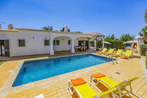 Villa Aldeia by Villa Plus
