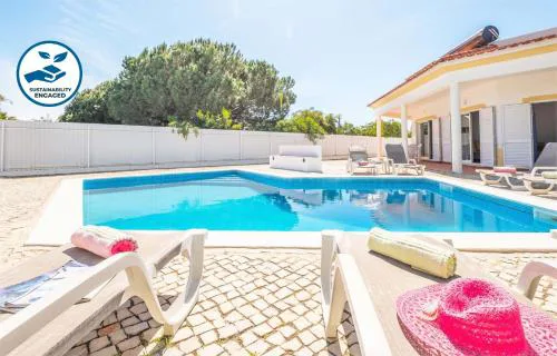 Villa Bermudas - moradia tranquila com piscina aquecível e BBQ em Albufeira
