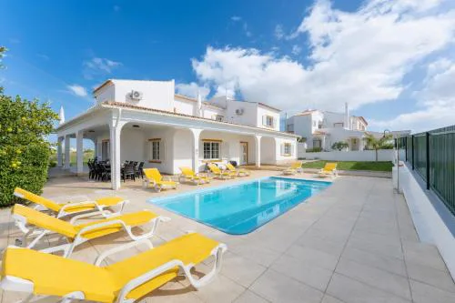 Villa Girassol by Algarve Holidays