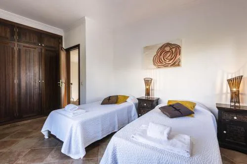Villa Mangas by Villa Select