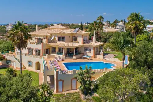 Villa Nenufa by Villa Plus