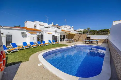 Villa Pina by Villa Plus