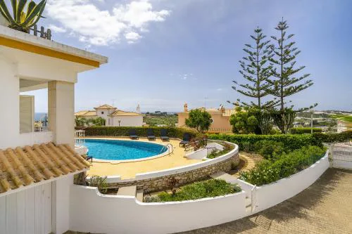 Villa Sitambo- Pool & Sea View