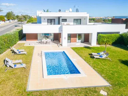 Villas Novochoro - Large Garden- Heatable Pool by DreamvillasAlbufeira