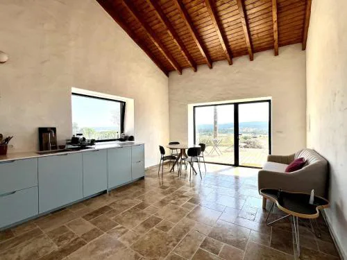 Beautiful farm stay near Rogil w floor heating