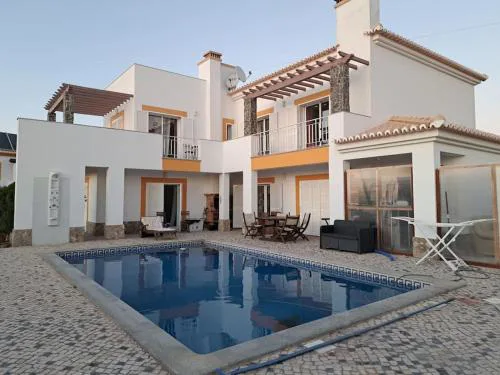 DAR Arrifana- Stylish 4-Bedroom Villa -Ocean Views