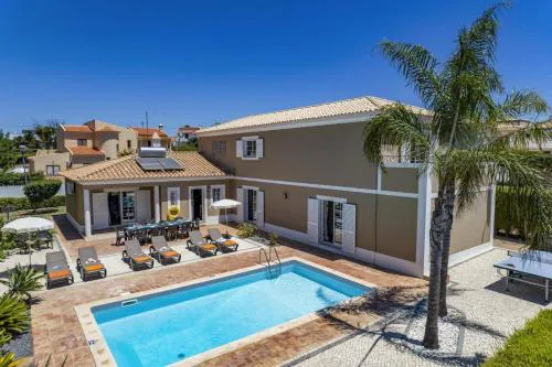 Villa Teotel by Villa Plus