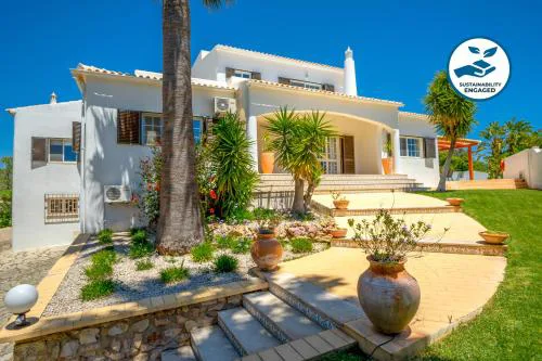 Villa Valentina - com piscina aquecível em Almancil