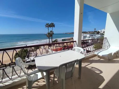 2 Avenida Frente Mar - Casas & Papéis