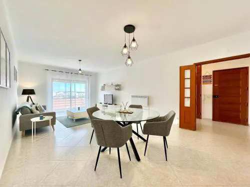 Apt PA - with pool and parking