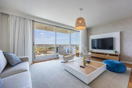 Bayline - Bhyat Luxe Apartment