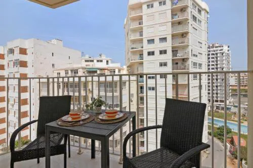 Camões 7F- Frente praia,com piscina