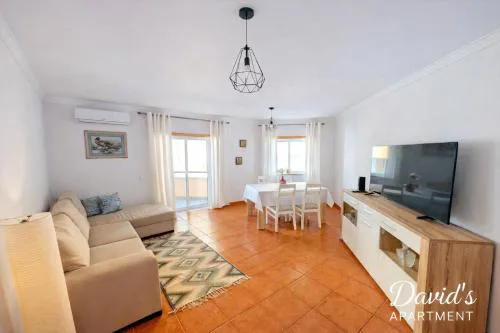 David's Apartment - Sunny Beachside Escape