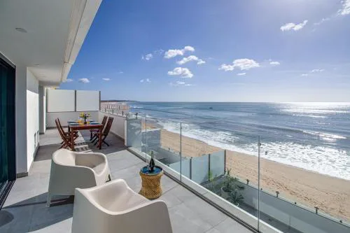 Luxury Beachfront 2BD AC WiFi Ocean Balcony