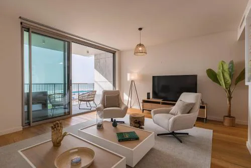 Ocean View Luxury Bayline Apartment