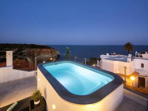 Apartment overlooking Benagil Beach with pool