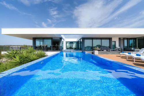 Villa Sernadinha - Infinity Pool & Mountain Views