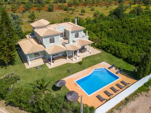 Quinta das Laranjeiras by Algarve Holidays