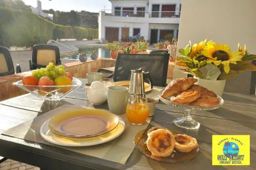 Sea Daisy Apartment, Burgau