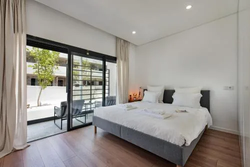 Sunny Apartments