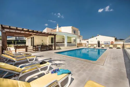 5BR Villa with Private Pool and Snooker Room
