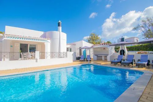 61 vdm - Superb villa on Vale do Milho with heated