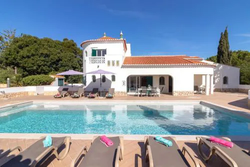 Casa Rainha Near Carvoeiro pool BBQ