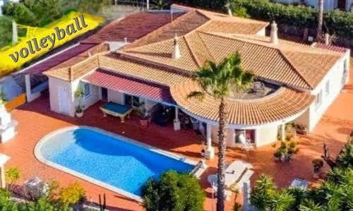 Oceanfront Villa - 8 rooms, 2 kitchens with pool, billiard table and Beach-Volleyball Court