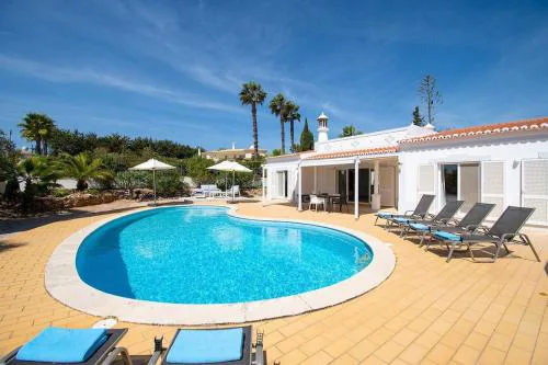 Pomba beautifully renovated with heated pool!