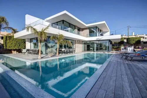 Villa 2 Rua das Palmas - Luxurious, Stylish & Modern