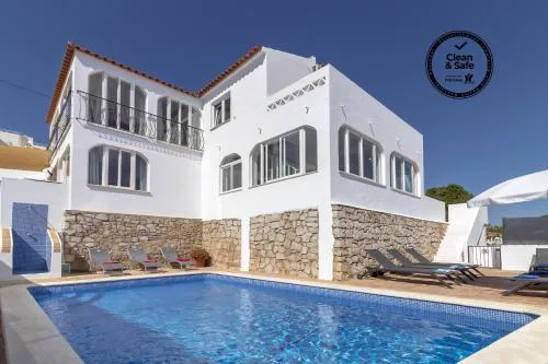 Villa James Heart of Village Ocean Views Pool