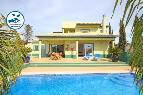 Villa Saint Thomas - Moradia tranquila com piscina aquecível em Carvoeiro