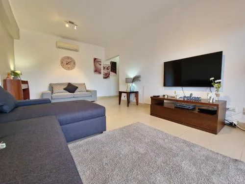 Apartamento Royal Garden T2 by YHA