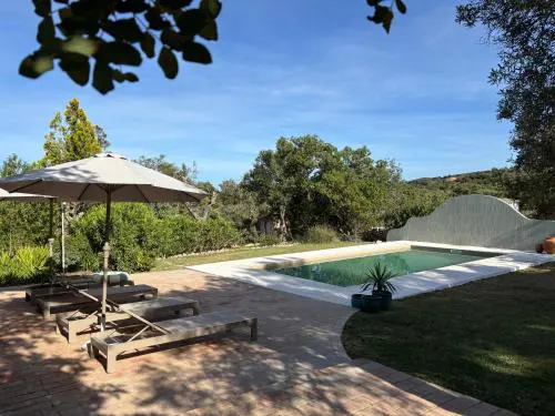 FORA HOUSES family friendly, design-led countryside stay, pool, 25min Faro & beaches, 1 bed apartment, terrace & garden