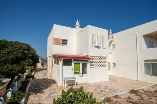 Blife Sonya private rooms at Faro beach