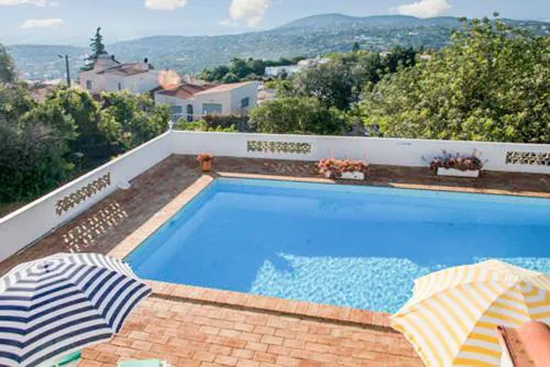 Charming House with Pool in Faro