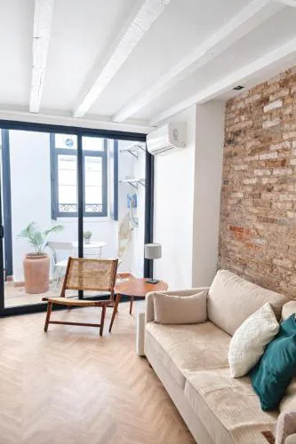 Elegant City Center Loft