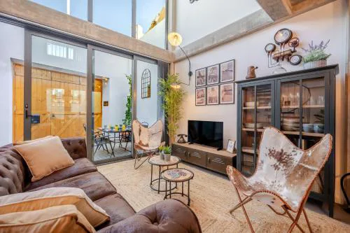 The Warehouse - Industrial Loft