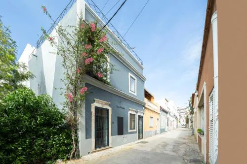 The Writers Yard - by HD Properties