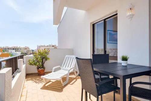 Sunny Apart W Balcony in Algarve by LovelyStay